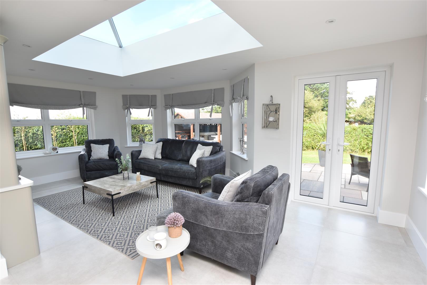 SITTING AREA